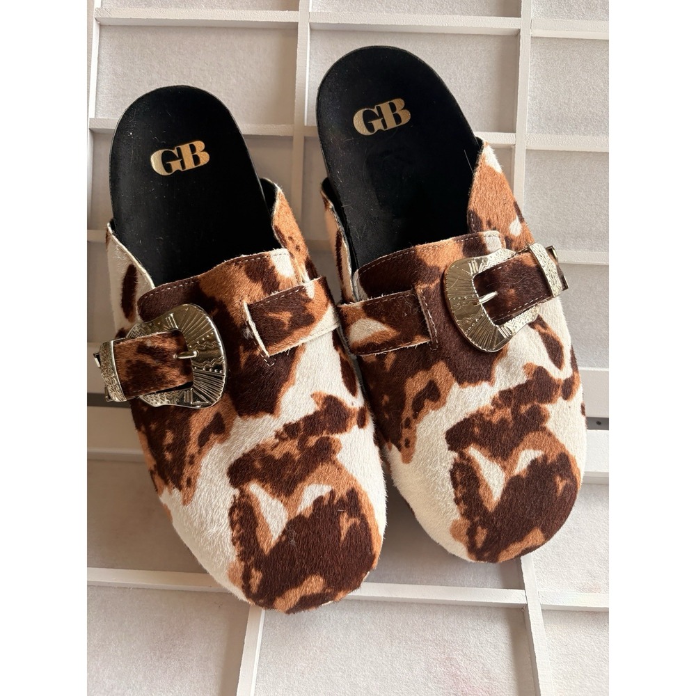 NWT Gianni Bini Amari Cow Print Haircalf Buckle Clogs Mules Womens 7.5 $129 Orig